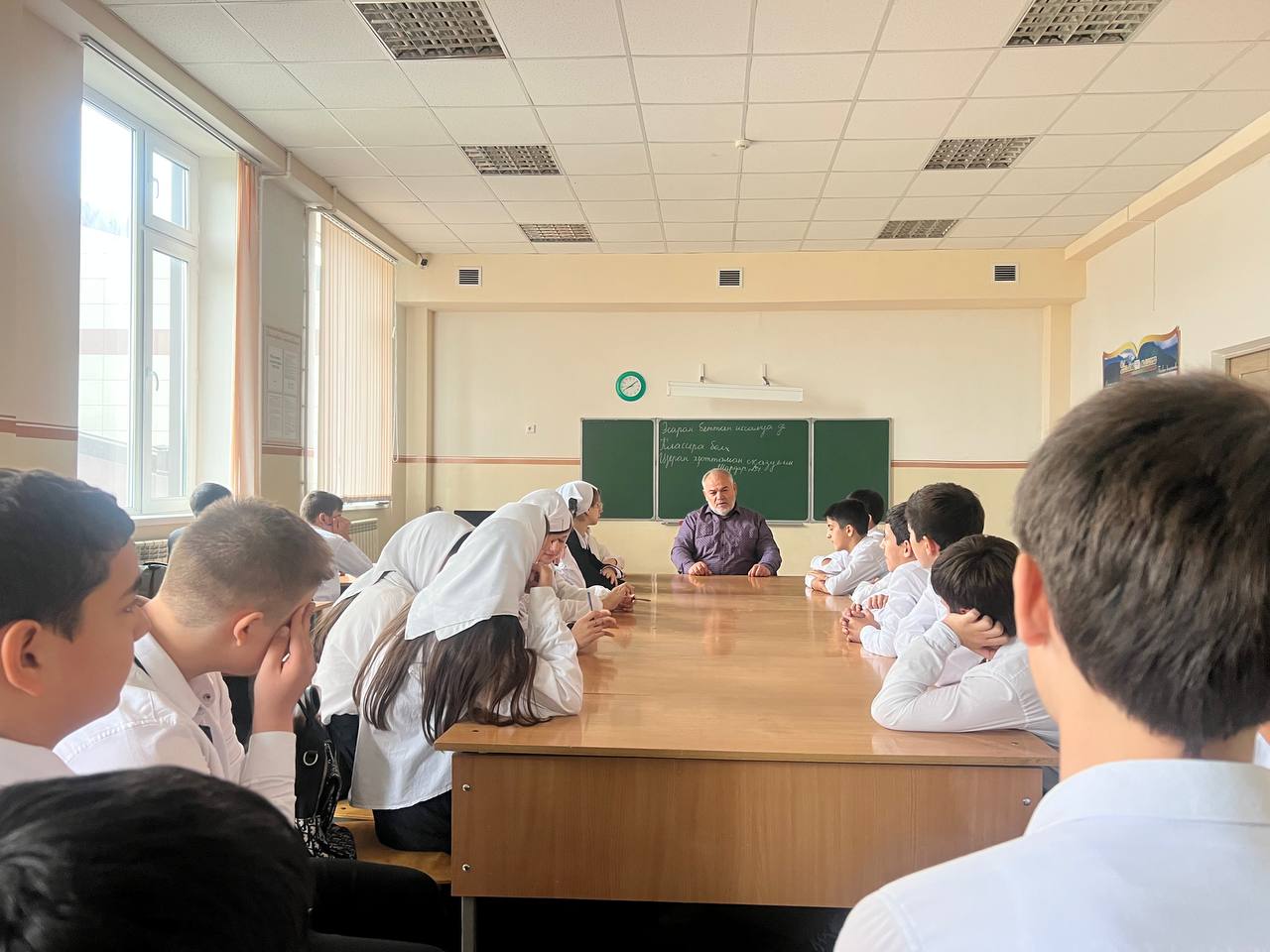 02.10.2023г  Круглый стол «Педагоги – герои!»