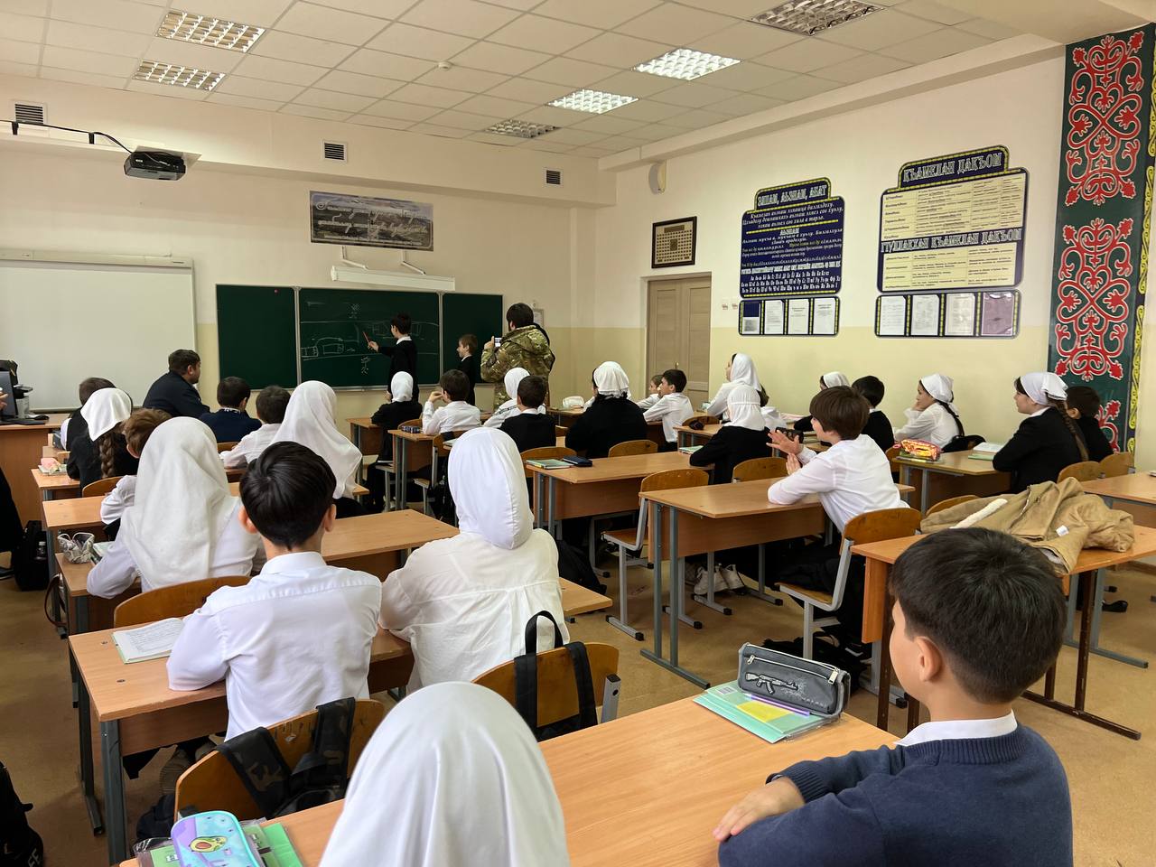«В лабиринтах родной улицы»
