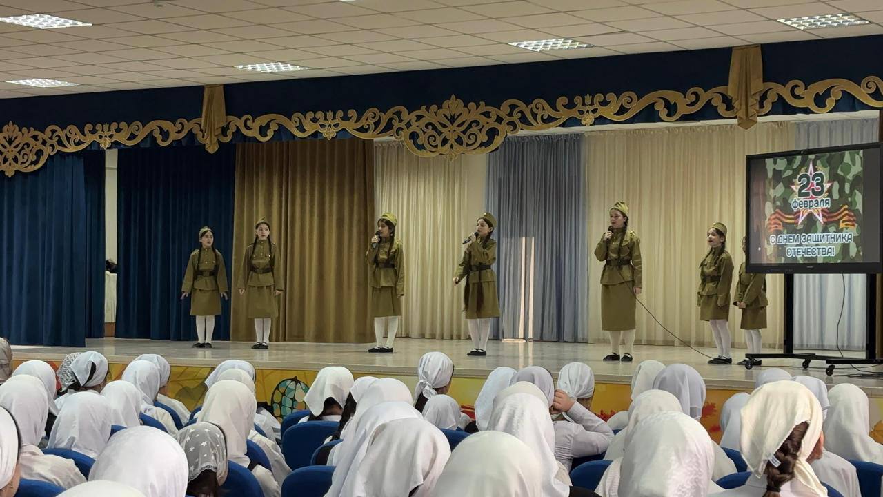 «Честь и слава защитникам»